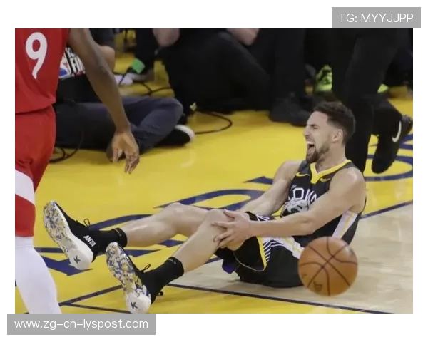 球星在赛场上与对手发生短暂摩擦被迅速平息，球员对球场上所发生的事实问题